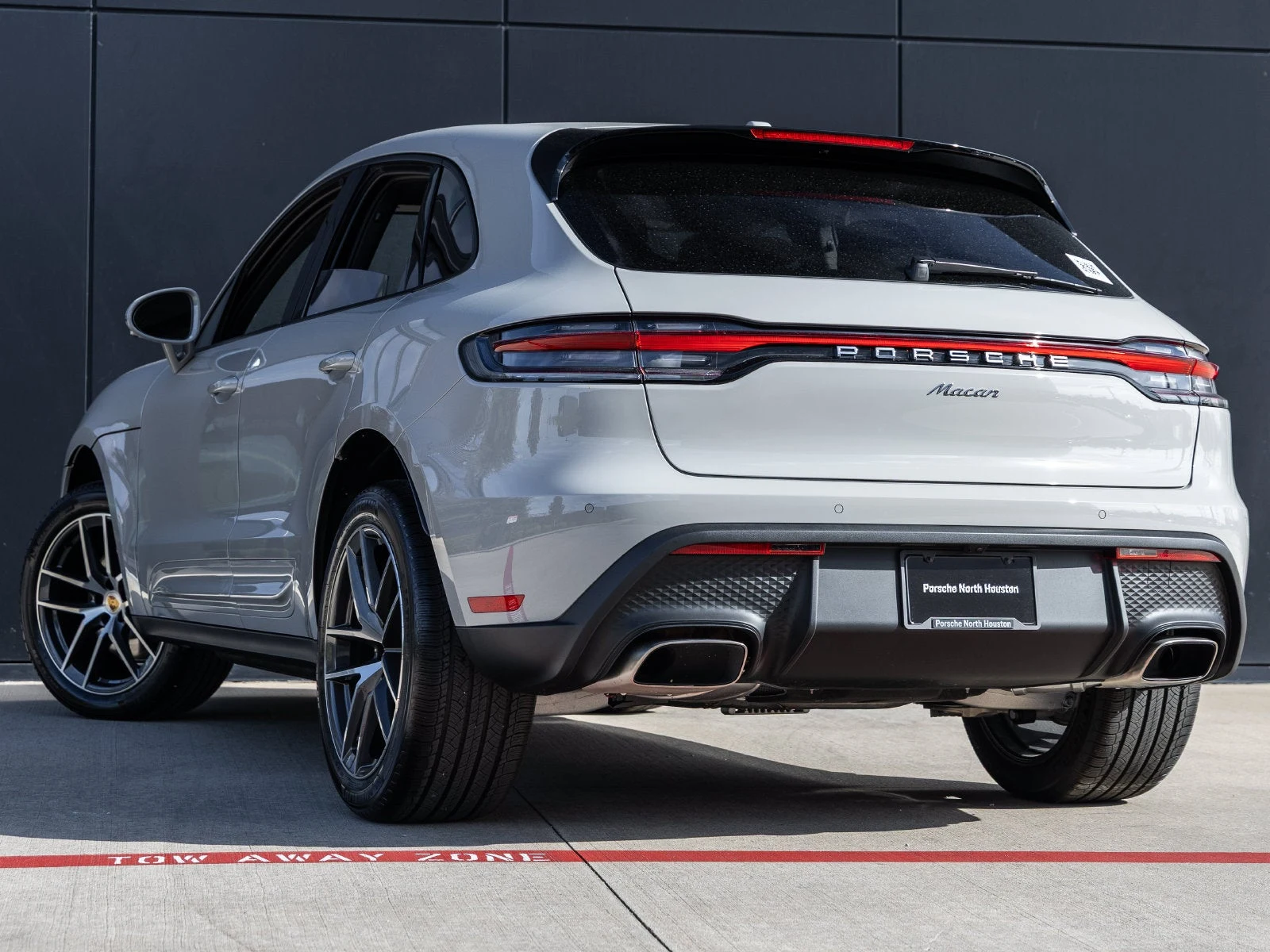 2026 Porsche Macan (95B), 3/20