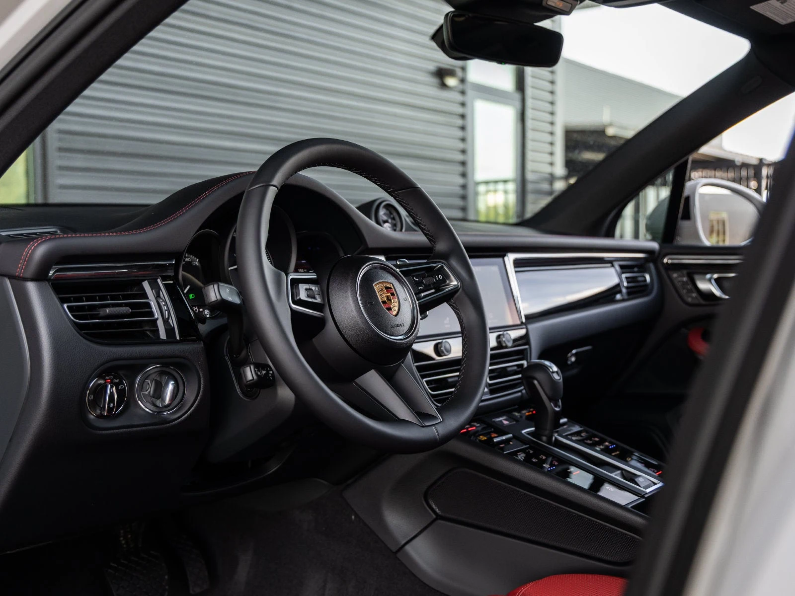 2026 Porsche Macan (95B), 4/20