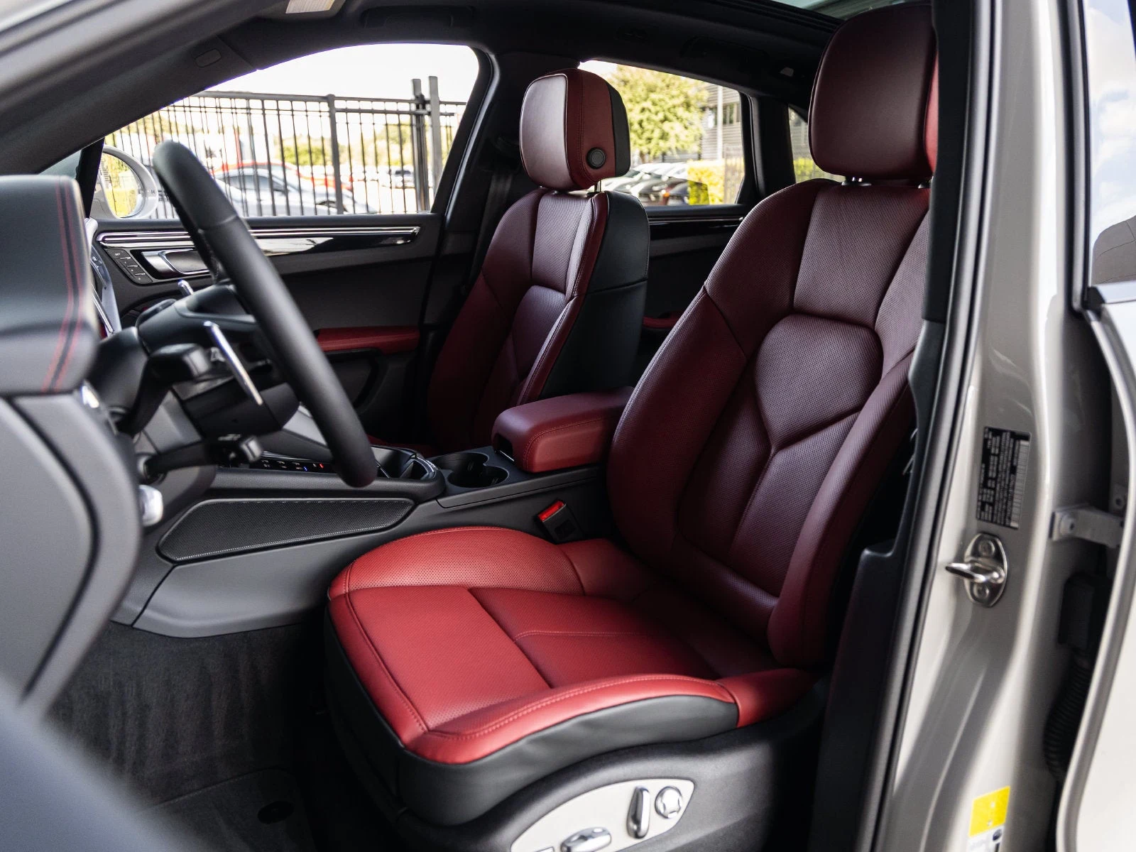 2026 Porsche Macan (95B), 5/20