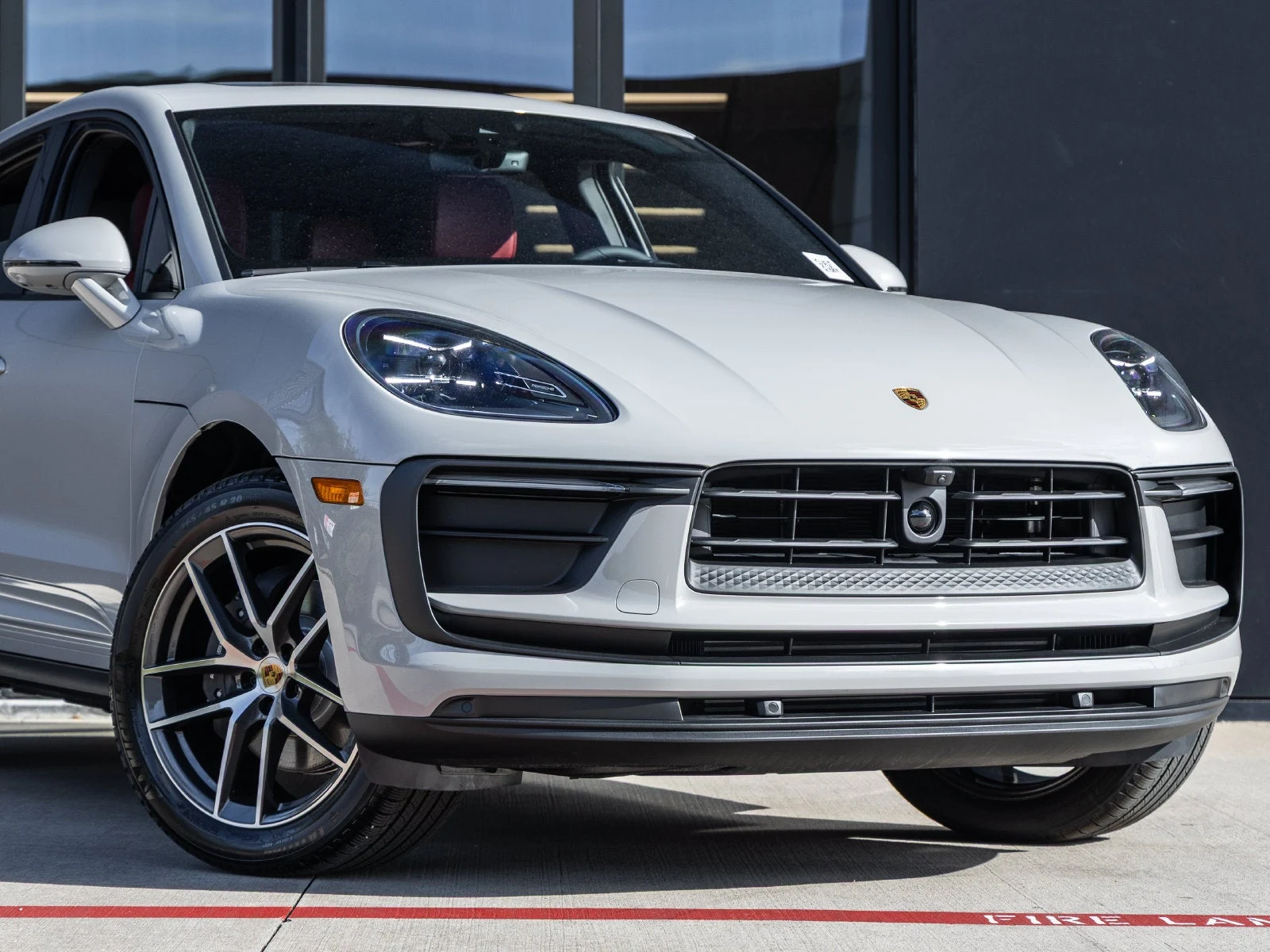 2026 Porsche Macan (95B), 9/20