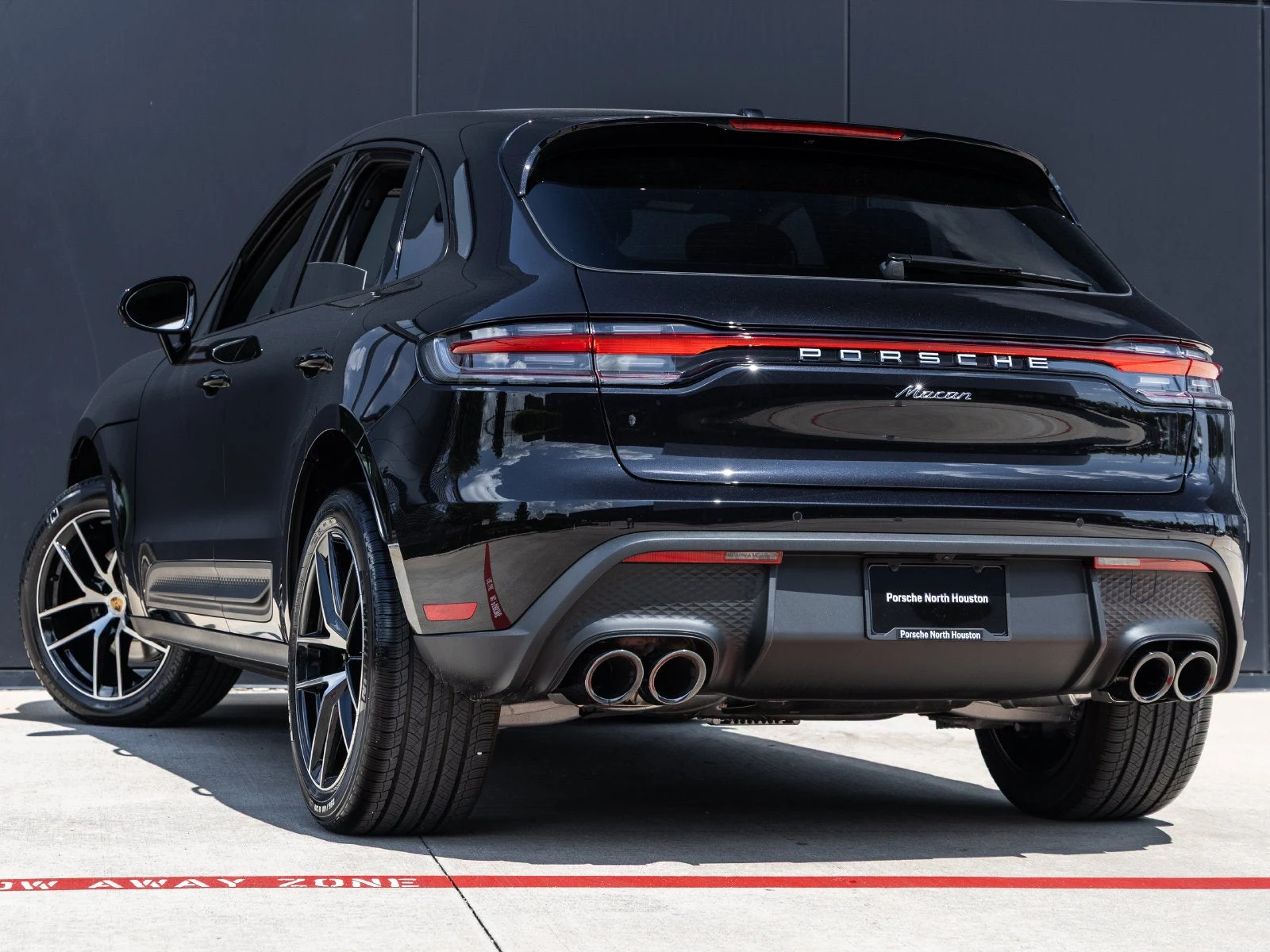 2026 Porsche Macan (95B), 3/20