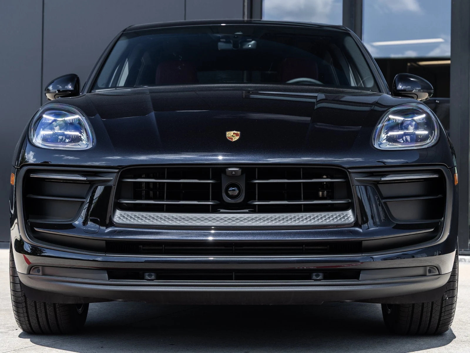 2026 Porsche Macan (95B), 8/20