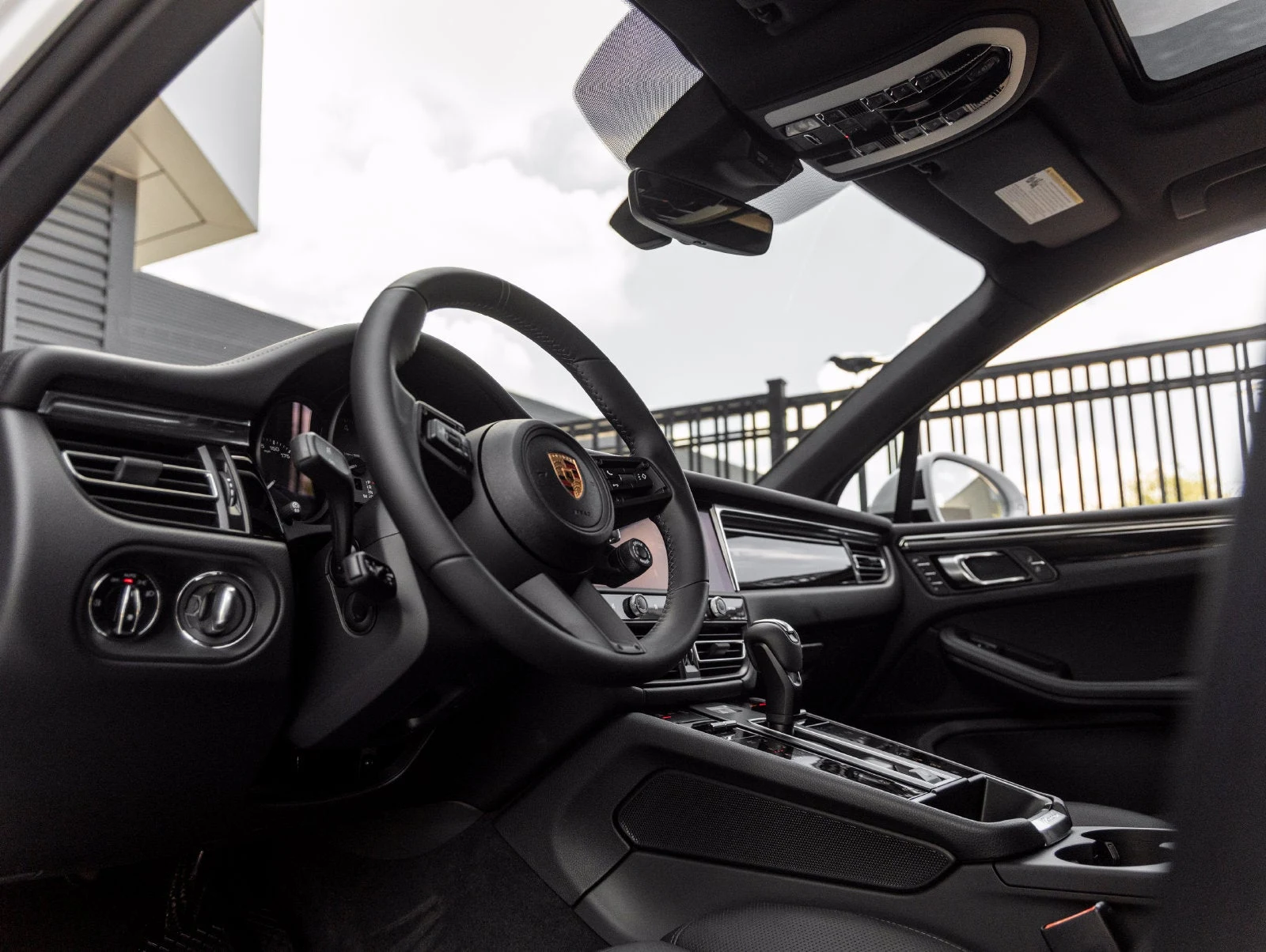 2026 Porsche Macan S (95B), 4/20