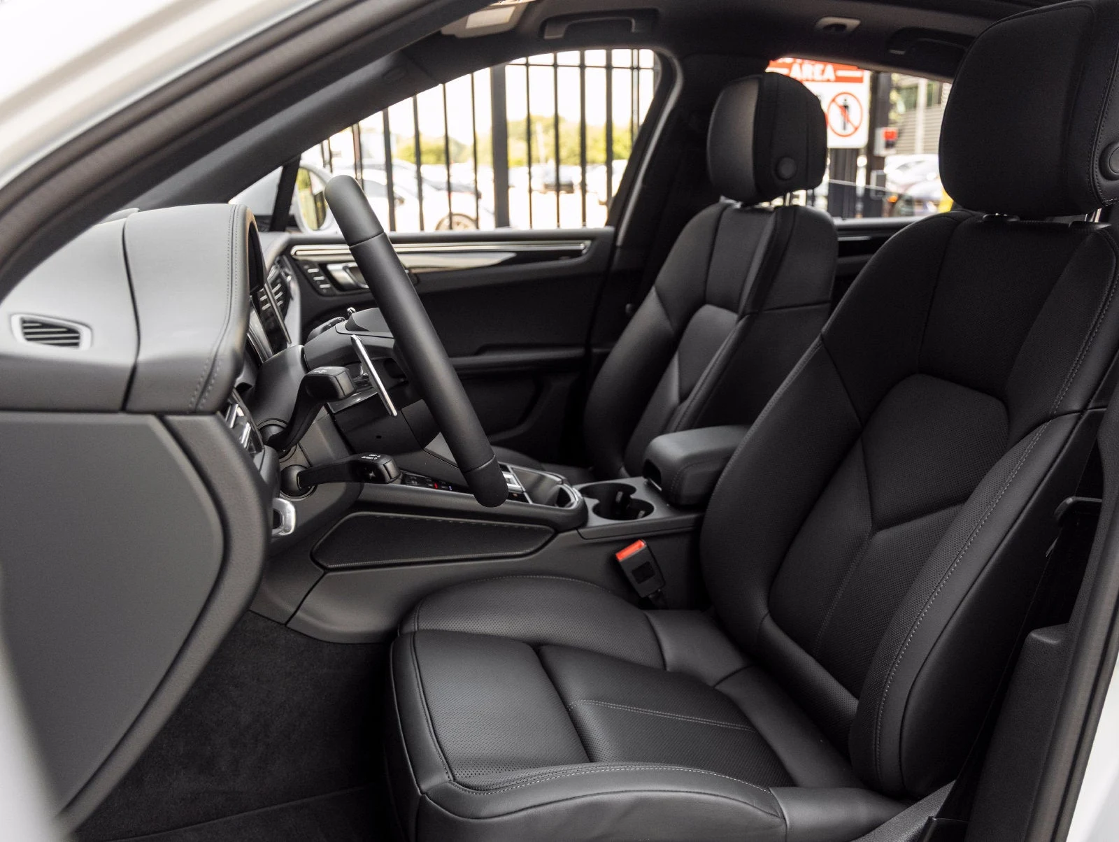 2026 Porsche Macan S (95B), 5/20