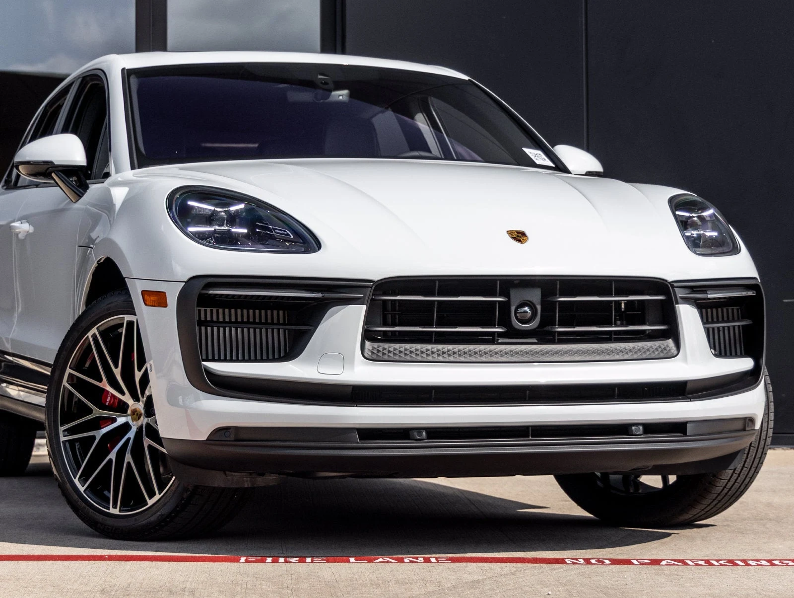 2026 Porsche Macan S (95B), 9/20