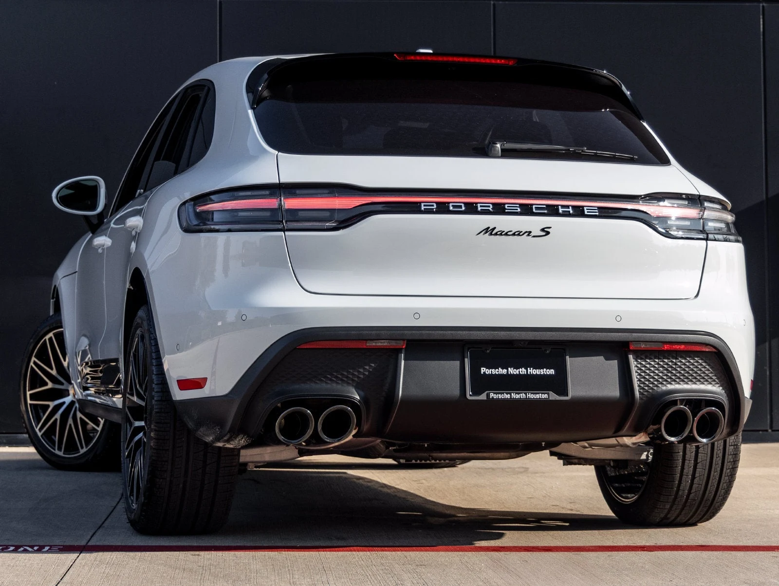 2026 Porsche Macan S (95B), 3/20