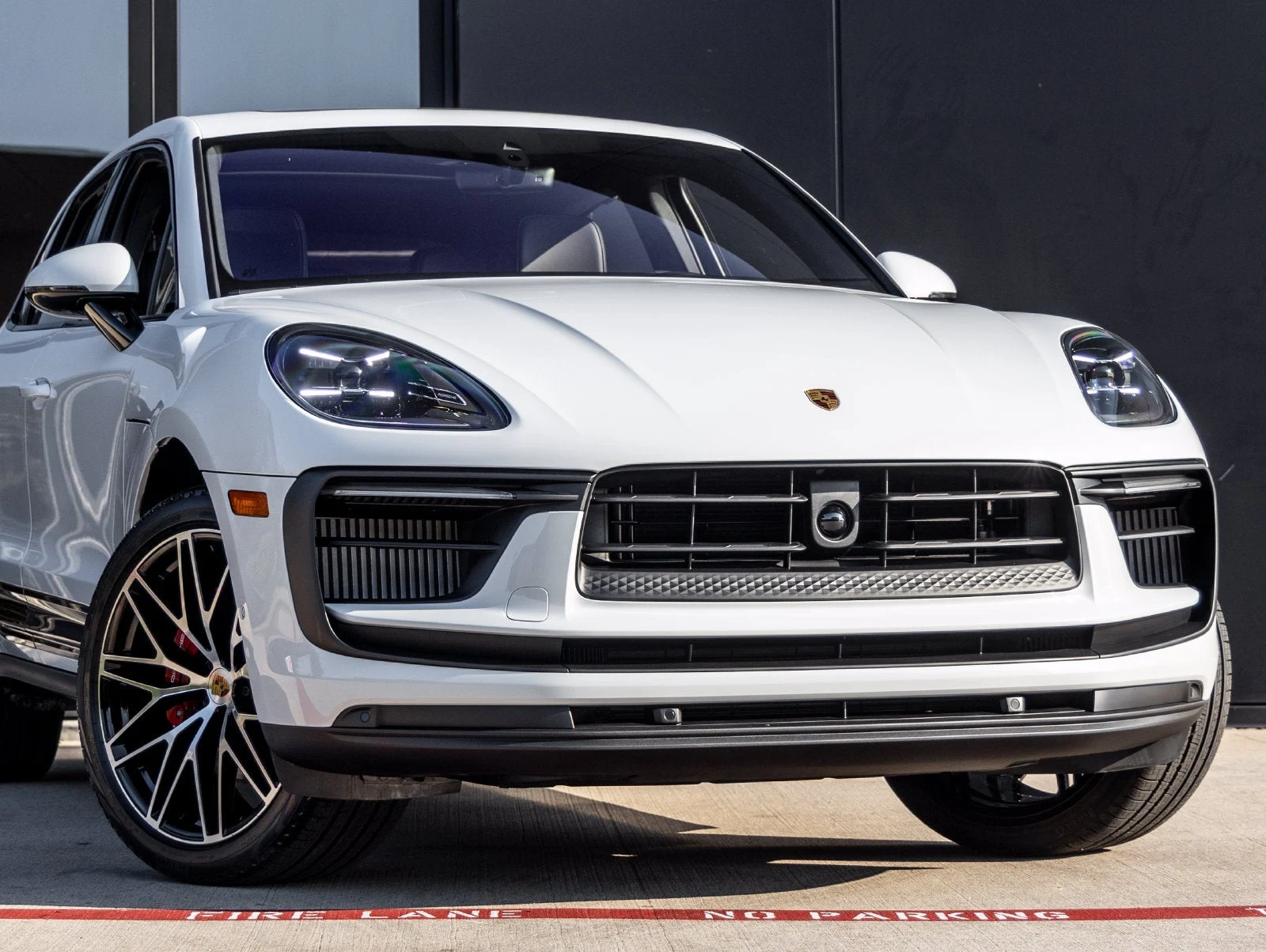 2026 Porsche Macan S (95B), 9/20