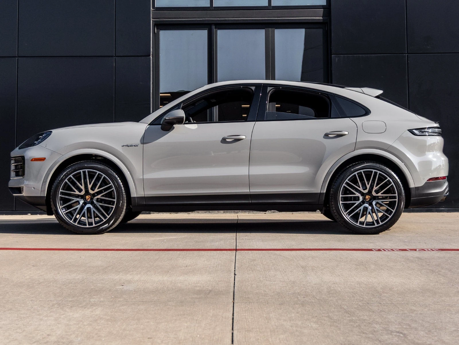 2026 Porsche Cayenne E-Hybrid Coupé (3rd Generation), 2/20