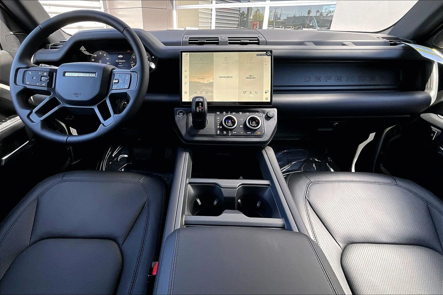 2026 Land Rover Defender 110 X-Dynamic SE (L663), 5/14
