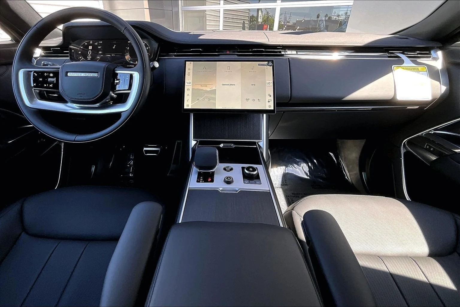 2027 Land Rover Range Rover SE LWB (L460), 5/15