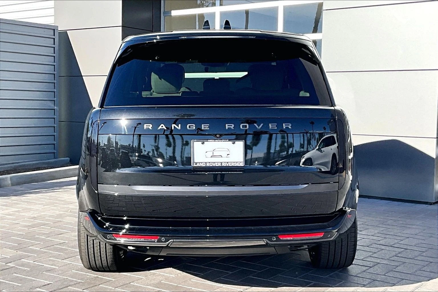 2027 Land Rover Range Rover SE LWB (L460), 4/14