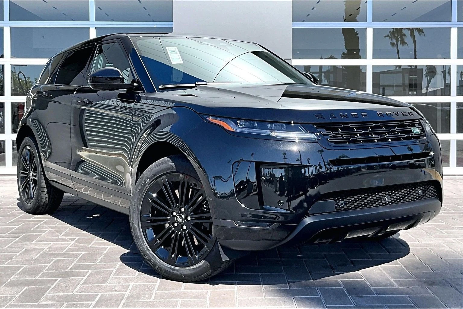 2026 Land Rover Range Rover Evoque S (L551), 2/14