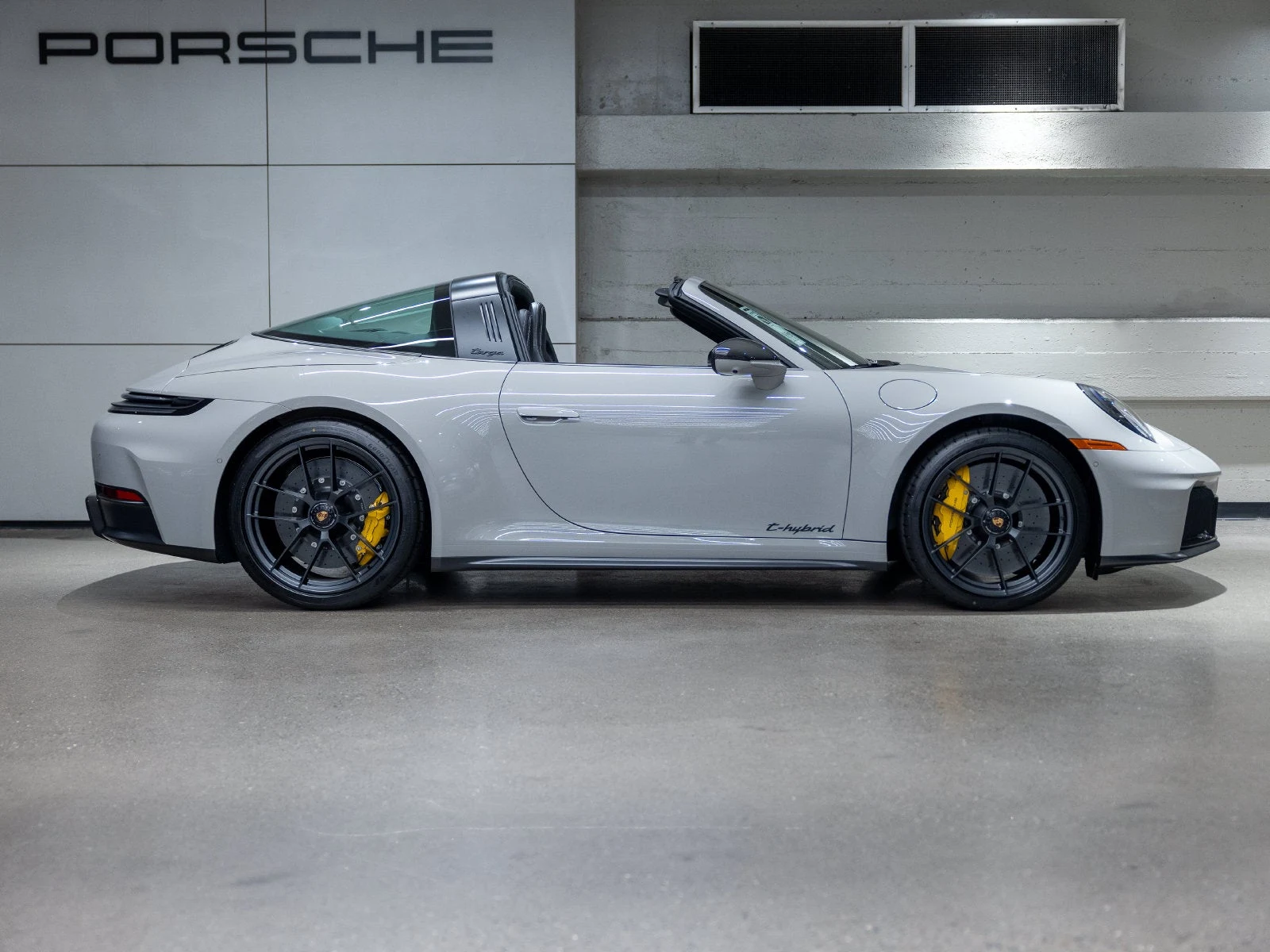 2026 Porsche 911 Targa 4 GTS (992.2), 9/20
