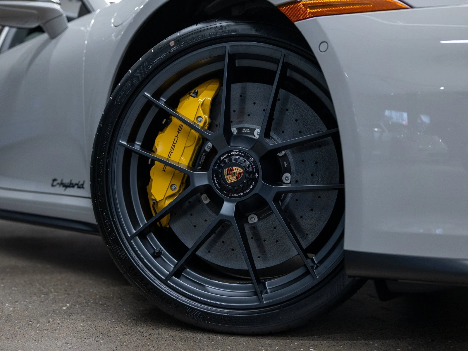 2026 Porsche 911 Targa 4 GTS (992.2), 20/20