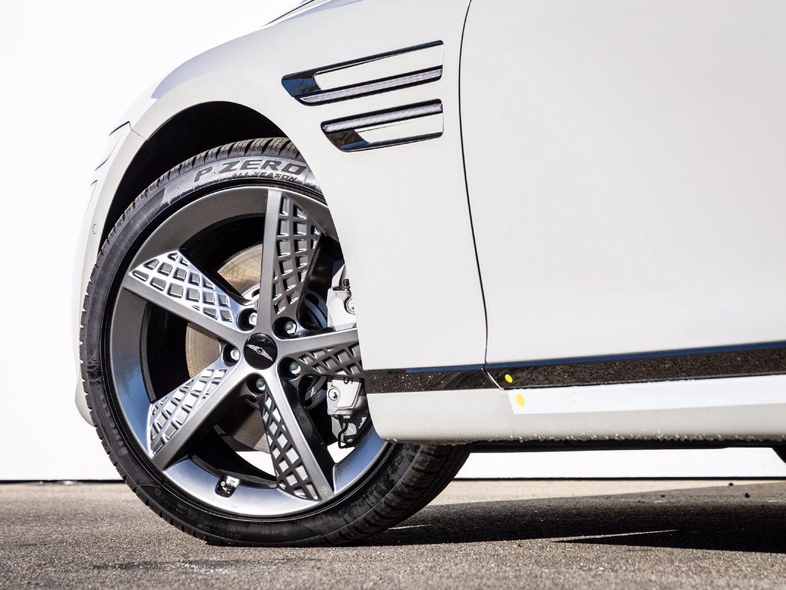 2027 Genesis G80 2.5T Sport Prestige (2024 Update), 12/20
