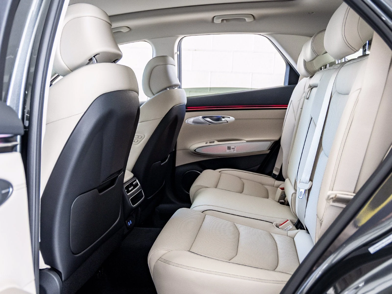 2027 Genesis GV70 2.5T Advanced (2024 Update), 18/20