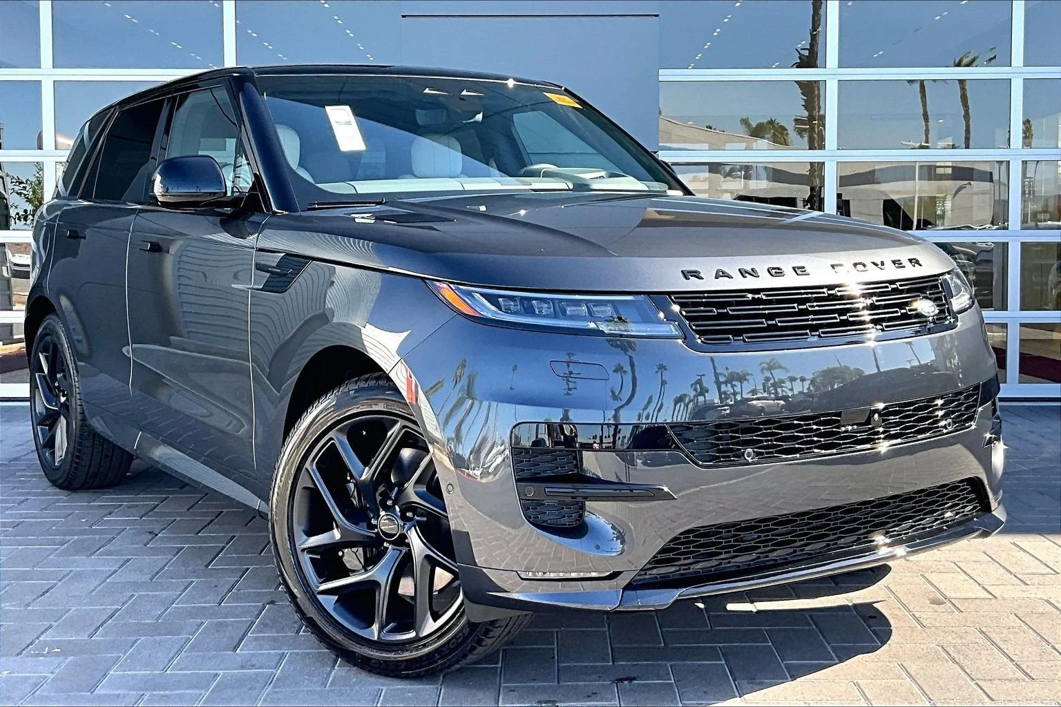 2027 Land Rover Range Rover Sport Plug-In Hybrid Battersea Edition (L461), 2/14