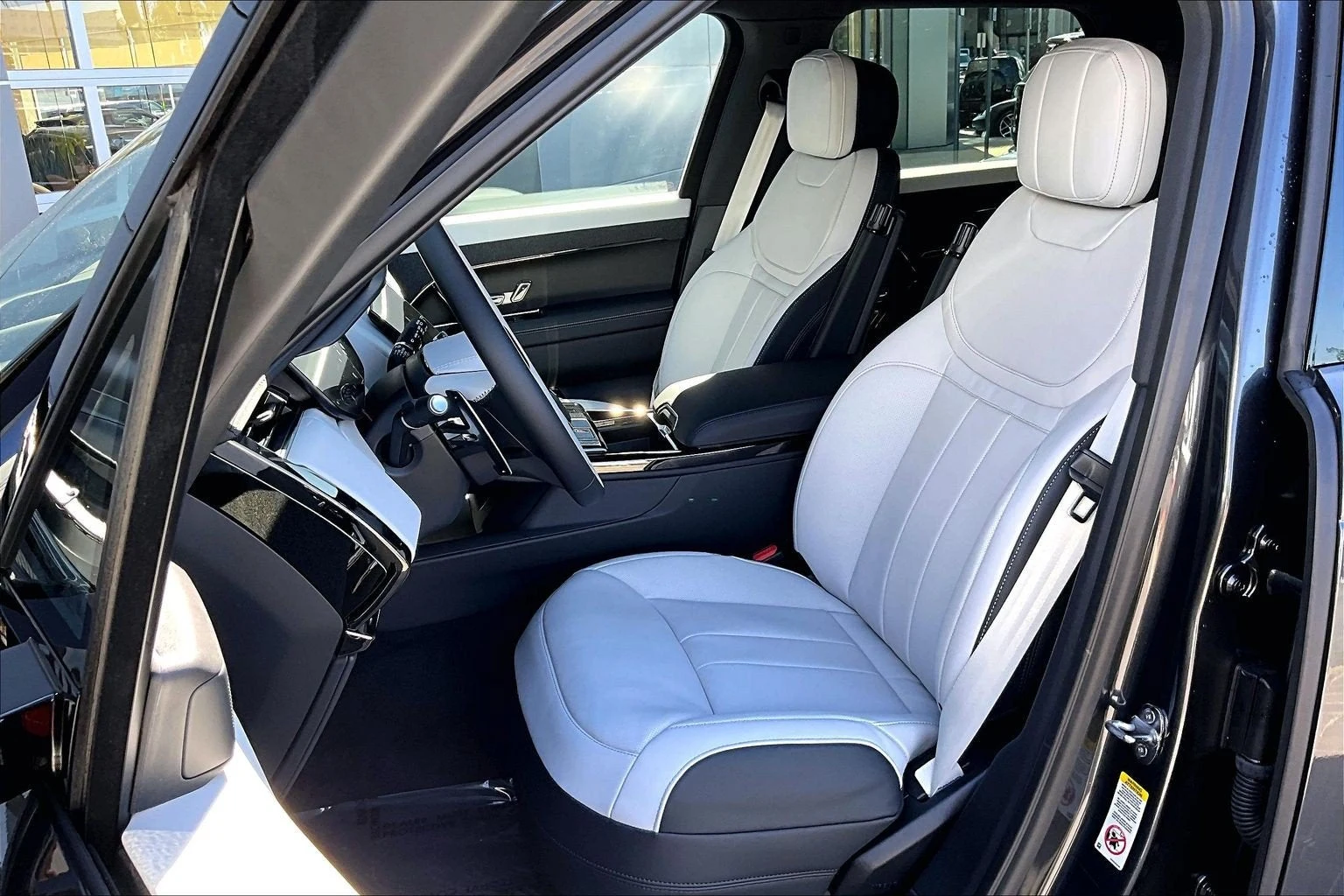 2027 Land Rover Range Rover Sport Plug-In Hybrid Battersea Edition (L461), 9/14