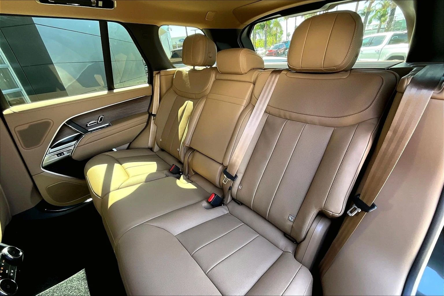 2027 Land Rover Range Rover SE (L460), 10/14
