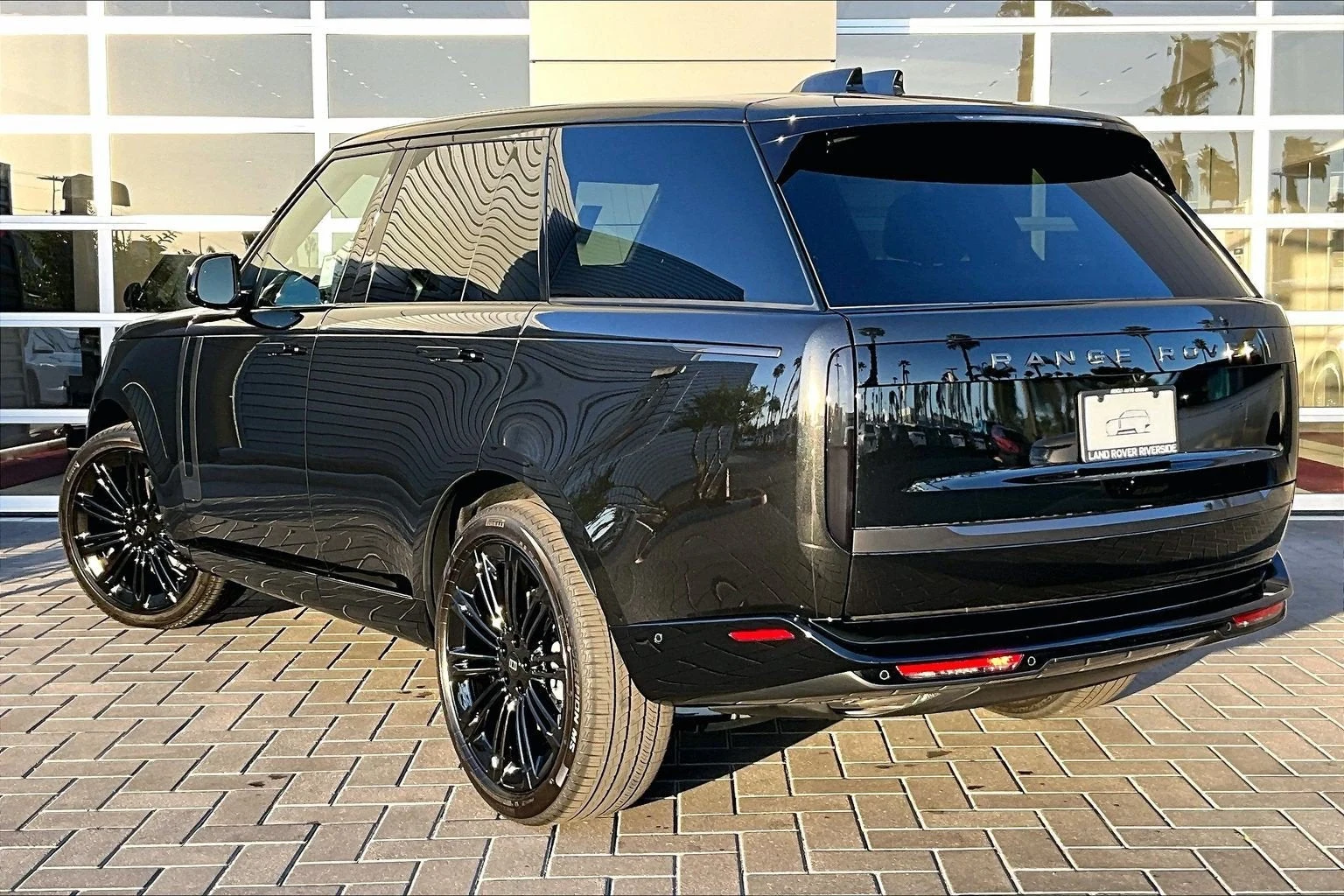 2027 Land Rover Range Rover SE (L460), 3/14