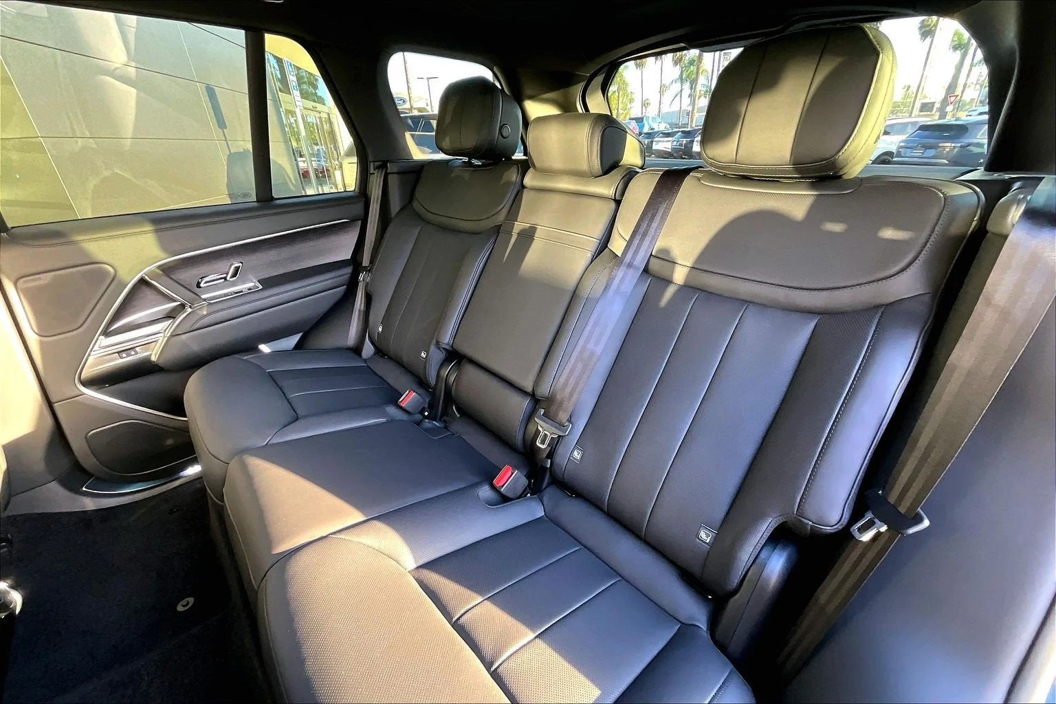 2027 Land Rover Range Rover SE (L460), 10/14