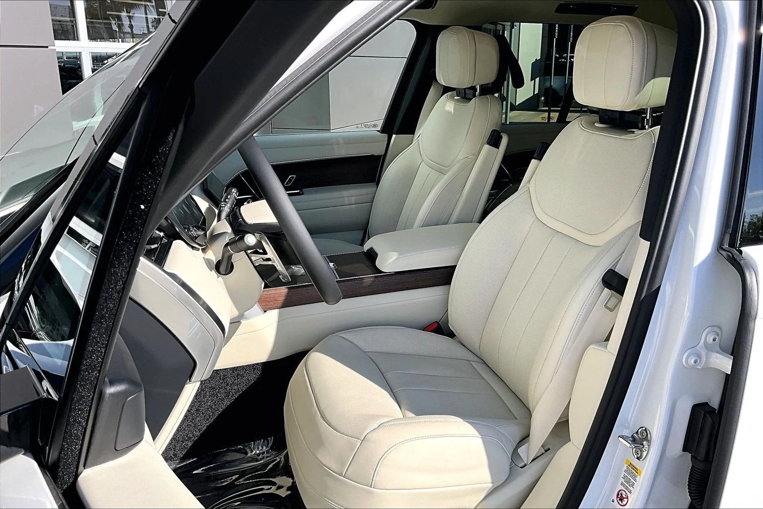 2027 Land Rover Range Rover SE (L460), 9/14