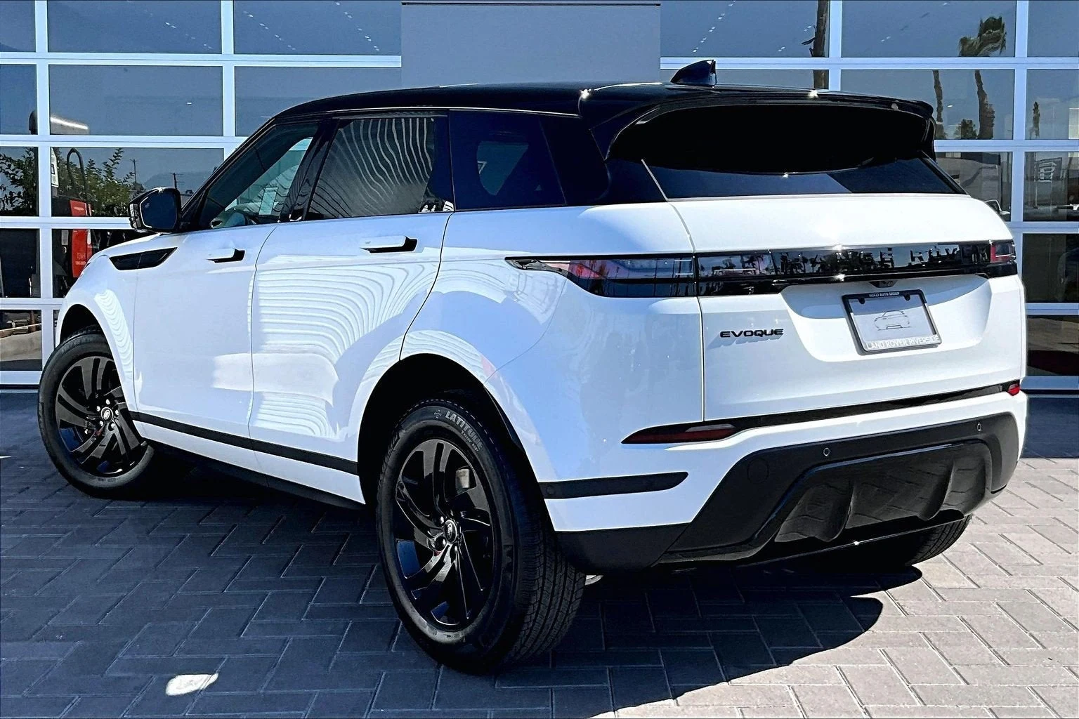 2026 Land Rover Range Rover Evoque S (L551), 3/14