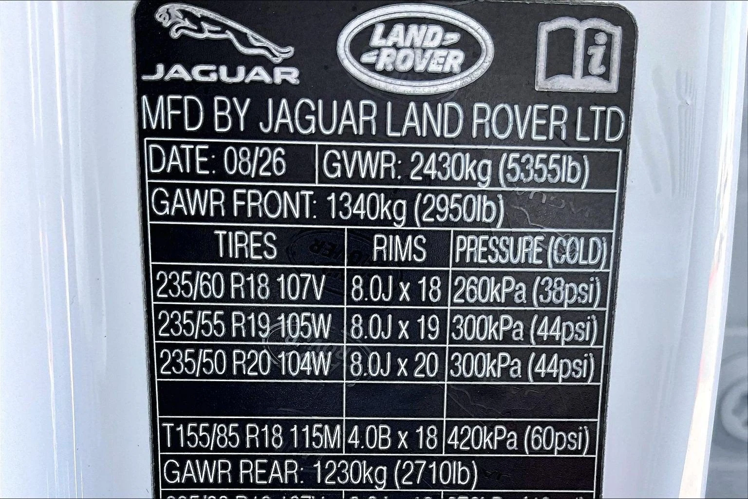 2026 Land Rover Range Rover Evoque S (L551), 13/14