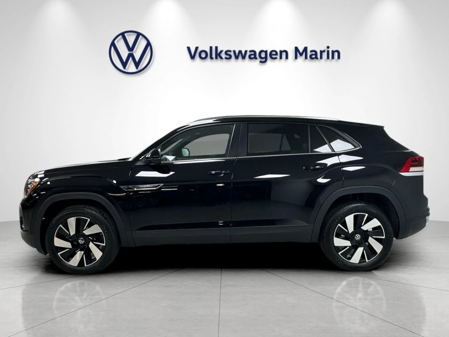 2026 Volkswagen Atlas Cross Sport 2.0T SE with Technology (2024 Update), 2/20