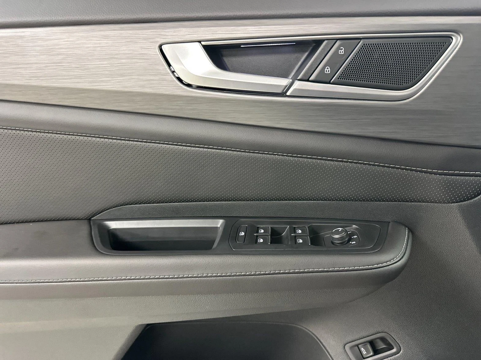 2026 Volkswagen Atlas Cross Sport 2.0T SE with Technology (2024 Update), 10/20