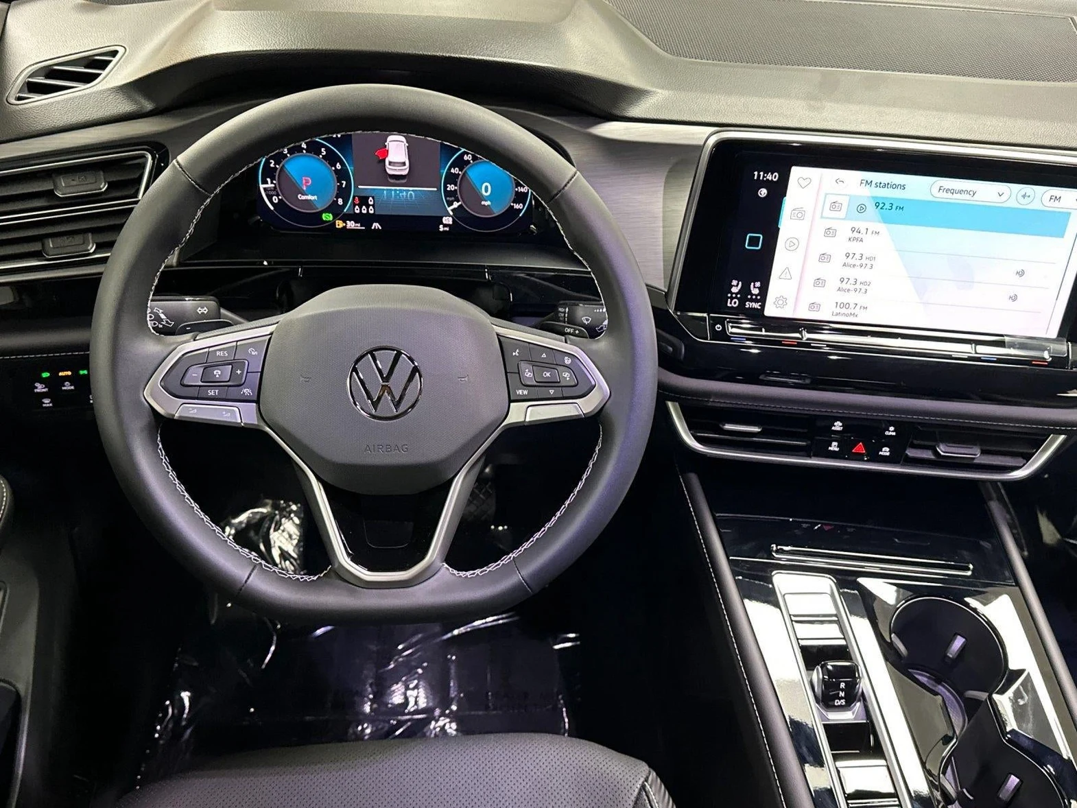 2026 Volkswagen Atlas Cross Sport 2.0T SE with Technology (2024 Update), 13/20