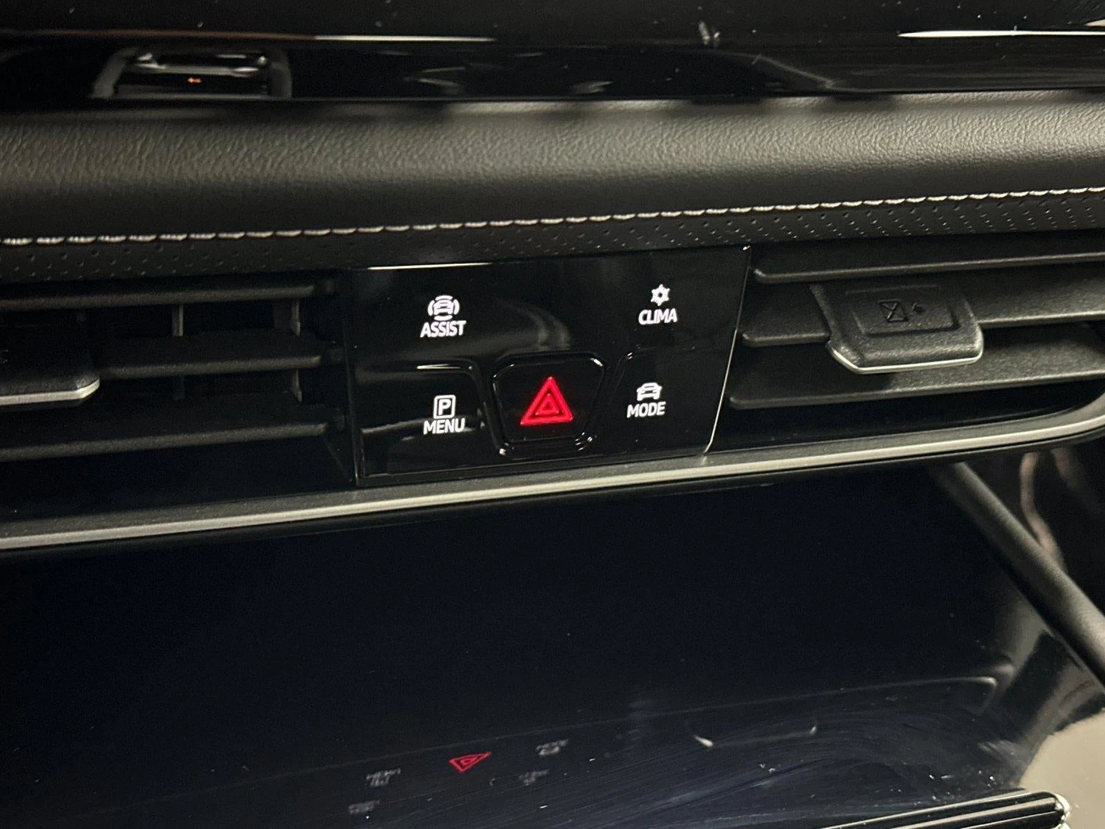 2026 Volkswagen Atlas Cross Sport 2.0T SE with Technology (2024 Update), 19/20