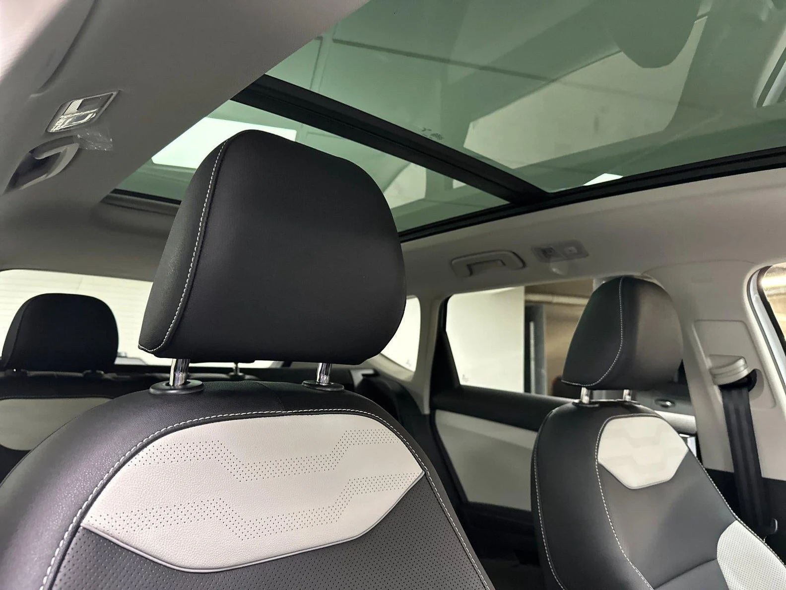 2027 Volkswagen Taos SEL (2025 Update), 16/20