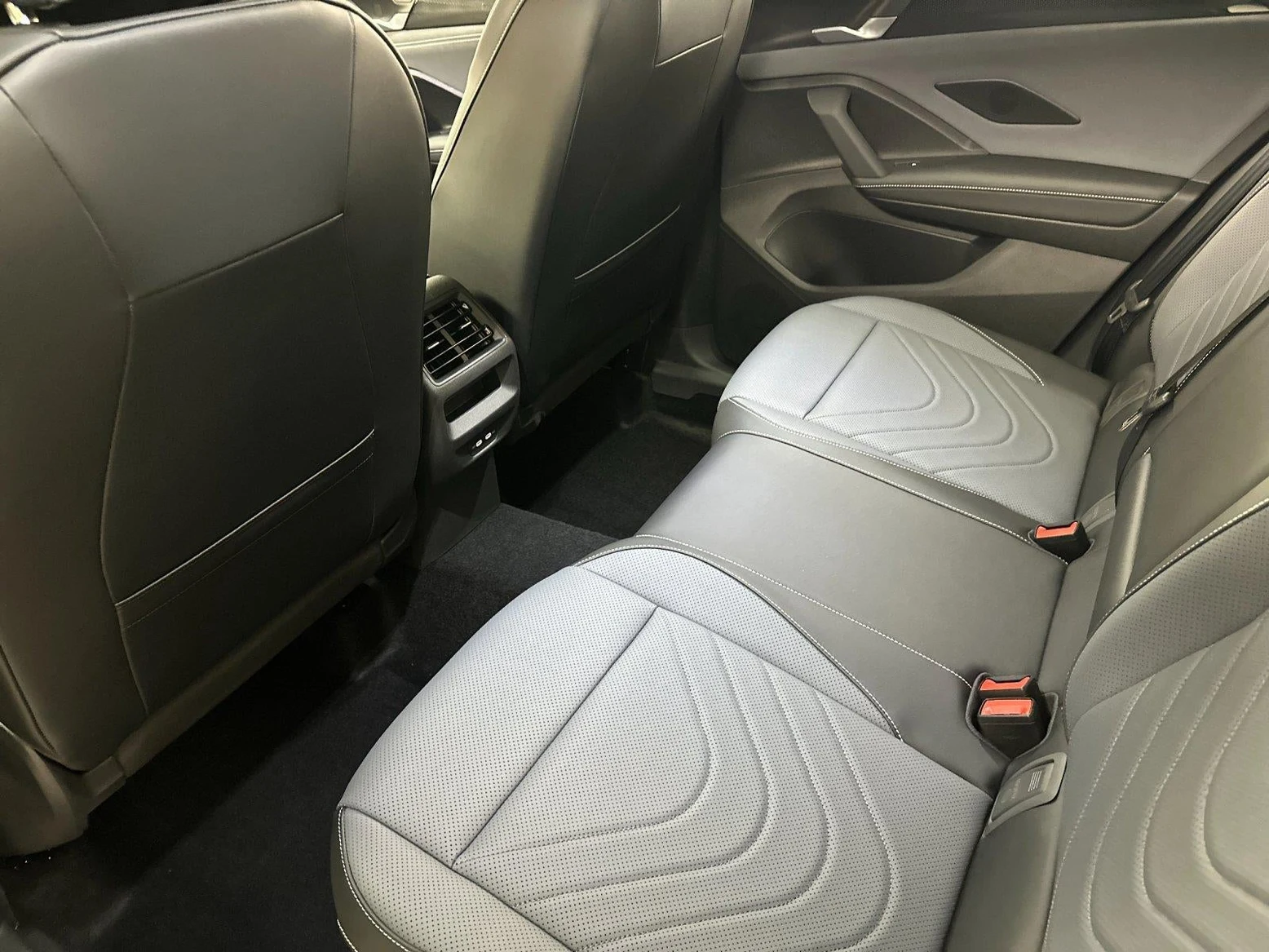 2026 Volkswagen Tiguan SE (3rd Generation North America), 11/20