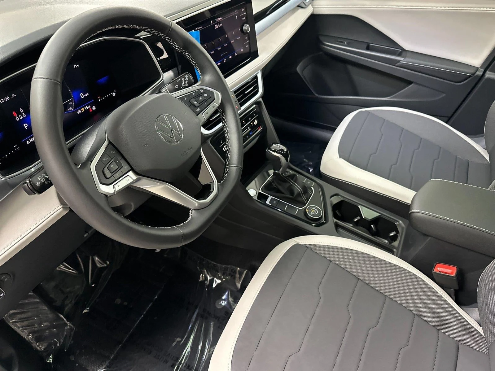 2027 Volkswagen Taos SE (2025 Update), 9/20