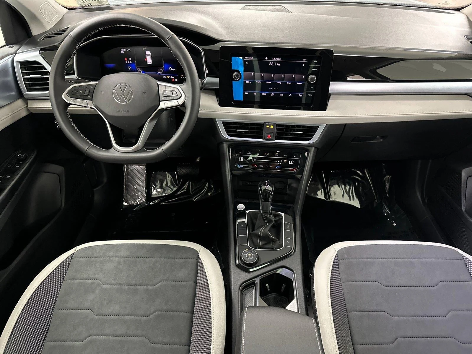2027 Volkswagen Taos SE (2025 Update), 12/20
