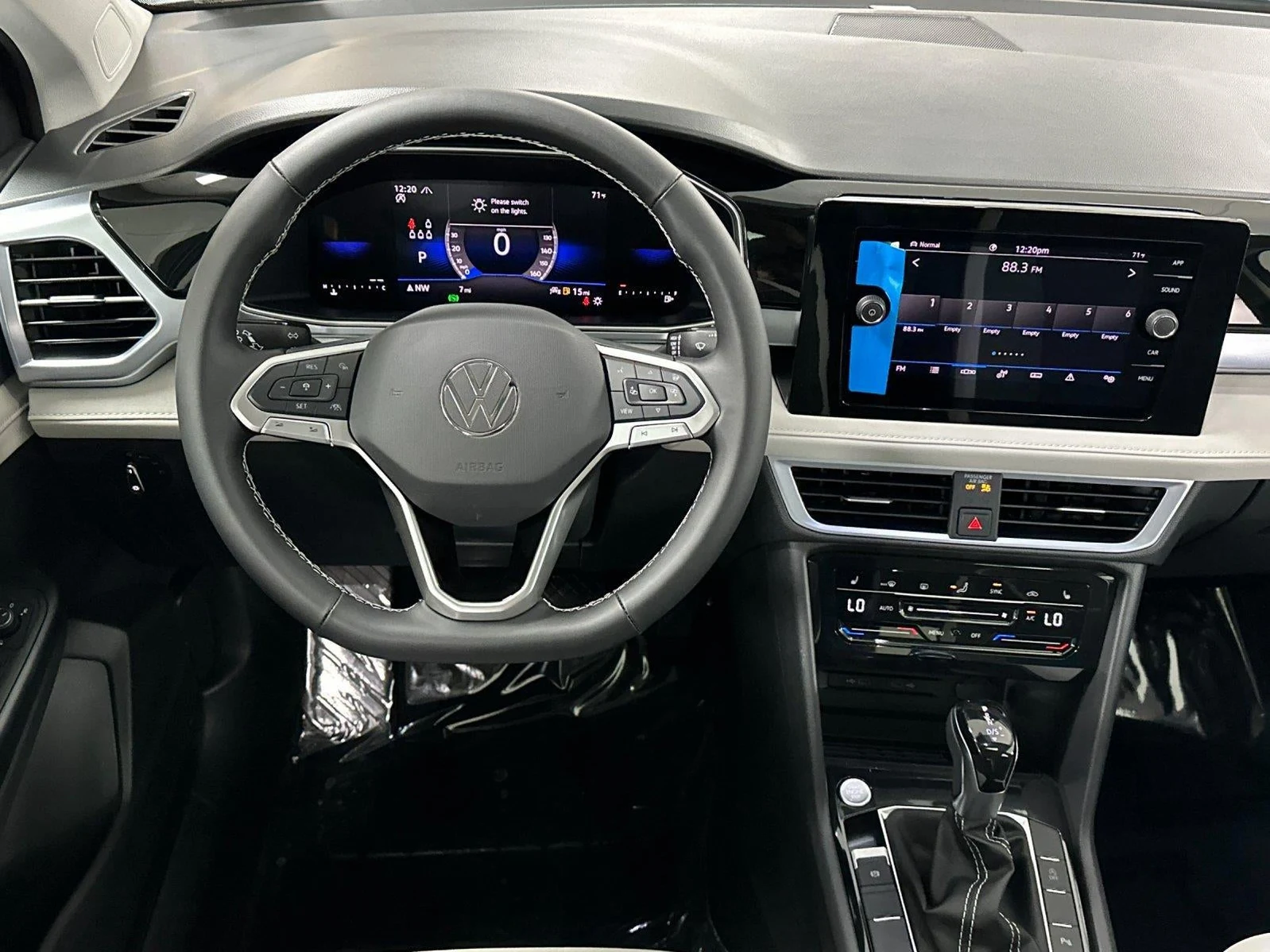 2027 Volkswagen Taos SE (2025 Update), 13/20