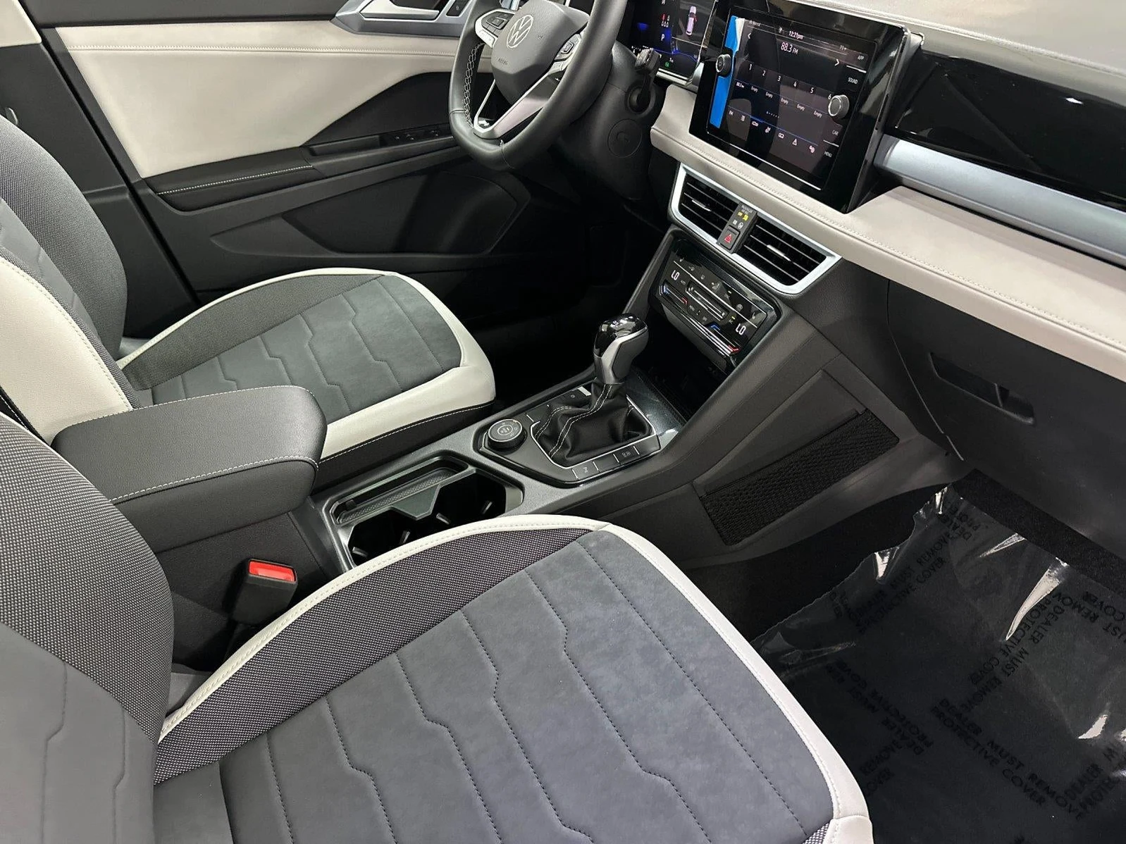 2027 Volkswagen Taos SE (2025 Update), 15/20