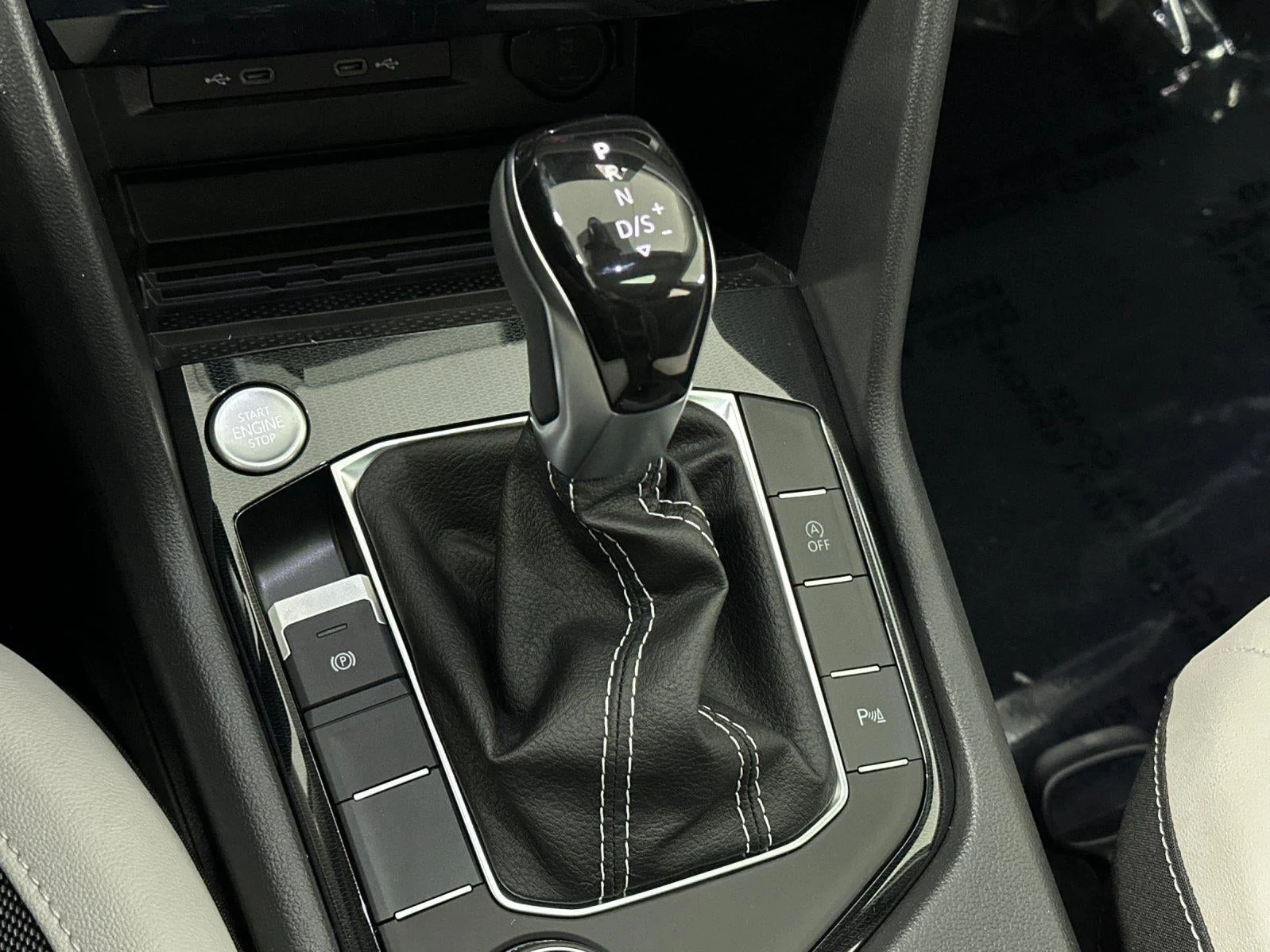 2027 Volkswagen Taos SE (2025 Update), 20/20