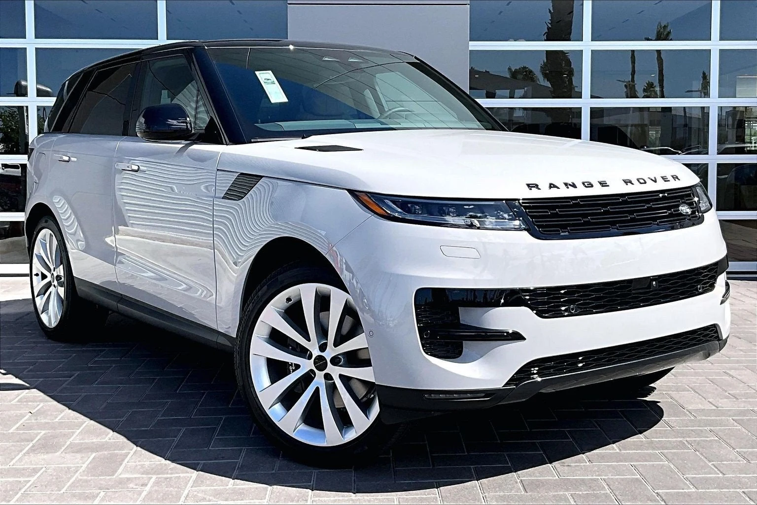2027 Land Rover Range Rover Sport SE (L461), 2/14