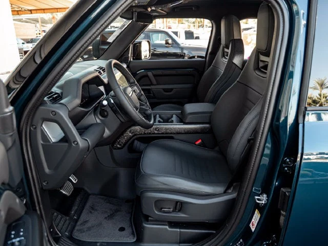 2026 Land Rover Defender OCTA (L663), 14/20