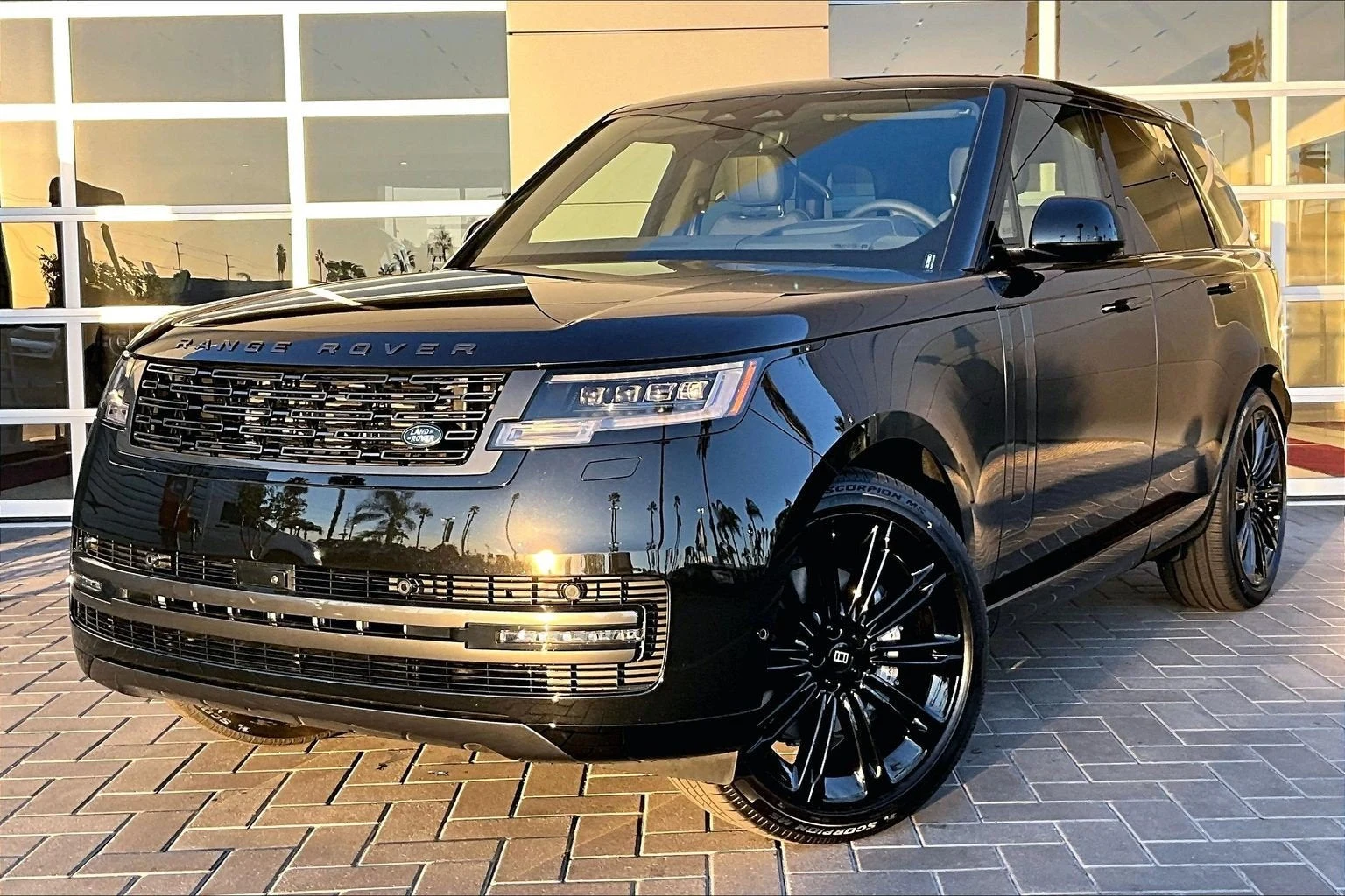 Land Rover Range Rover SE (L460) · Santorini Black · Indigo Auto Group