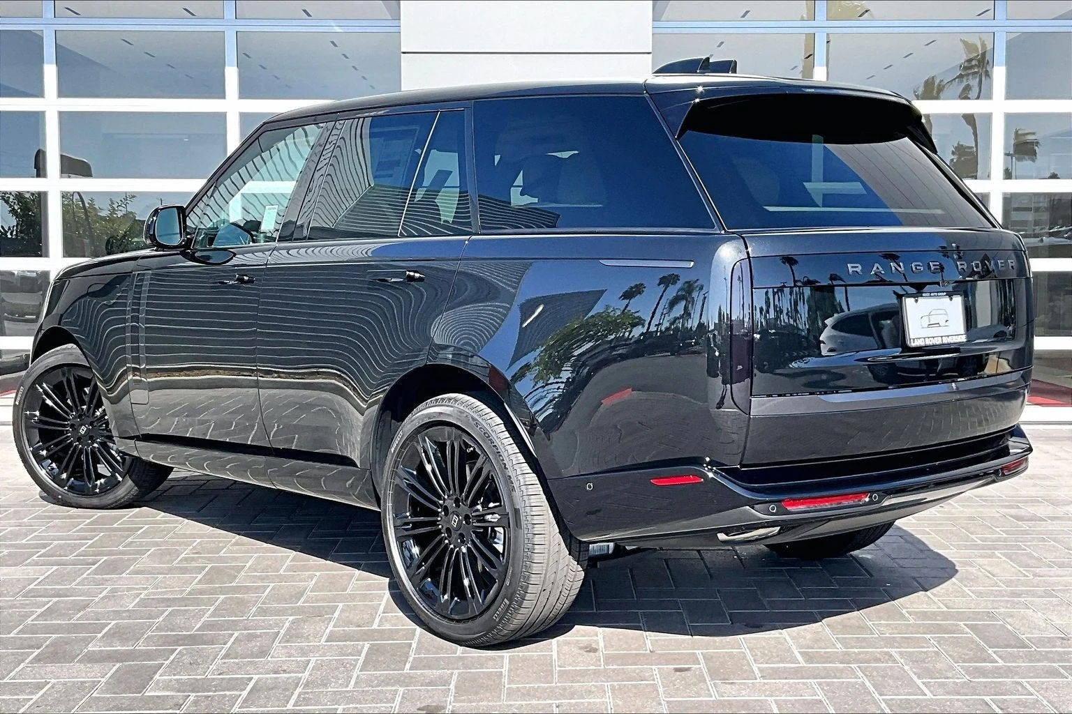 2027 Land Rover Range Rover SE (L460), 3/14