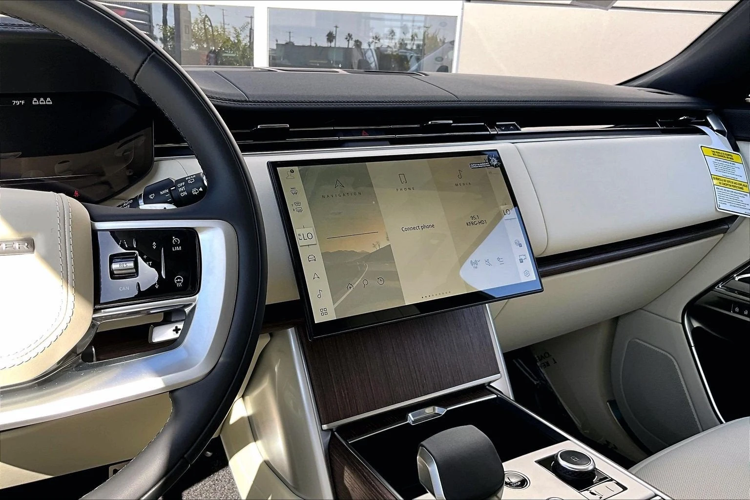 2027 Land Rover Range Rover SE (L460), 7/14