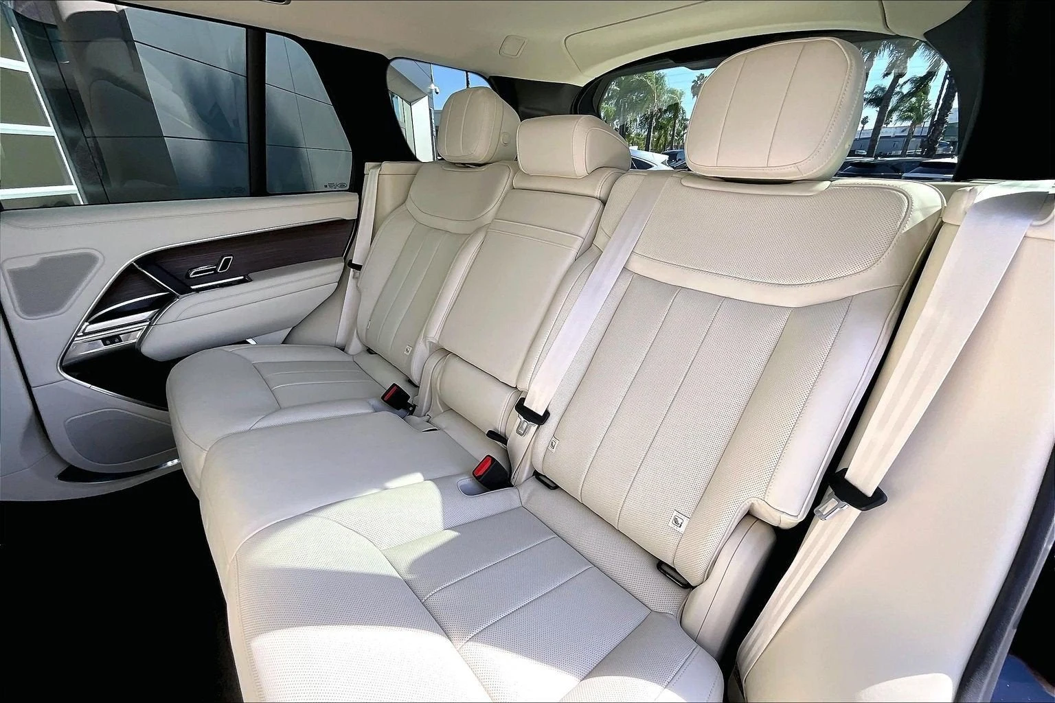 2027 Land Rover Range Rover SE (L460), 10/14