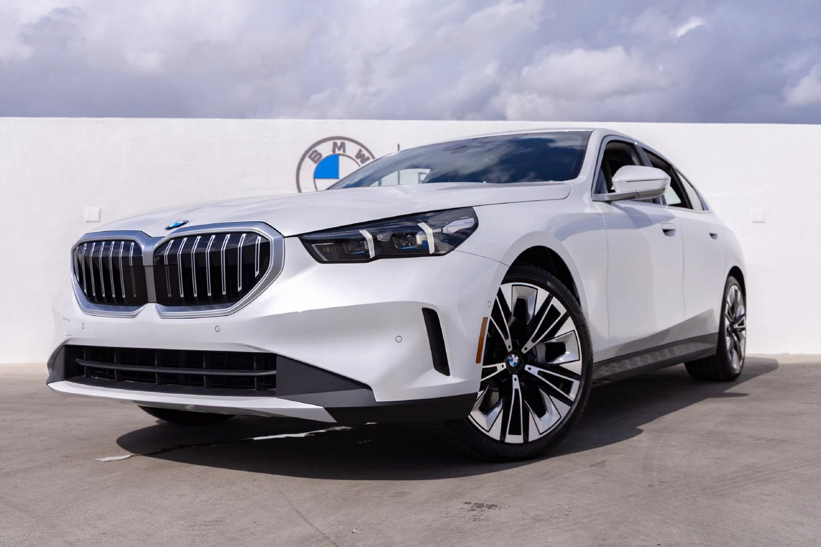 2027 BMW 530i (G60), 8/20
