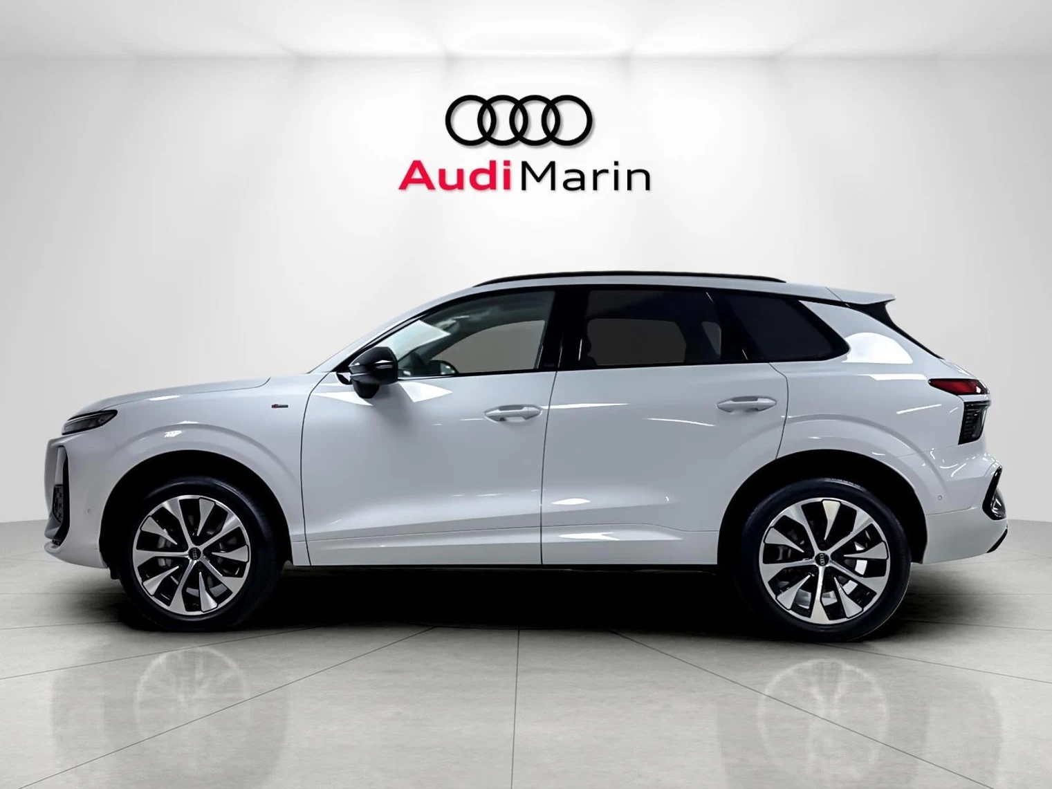 2026 Audi Q3 S line (FJ), 2/20