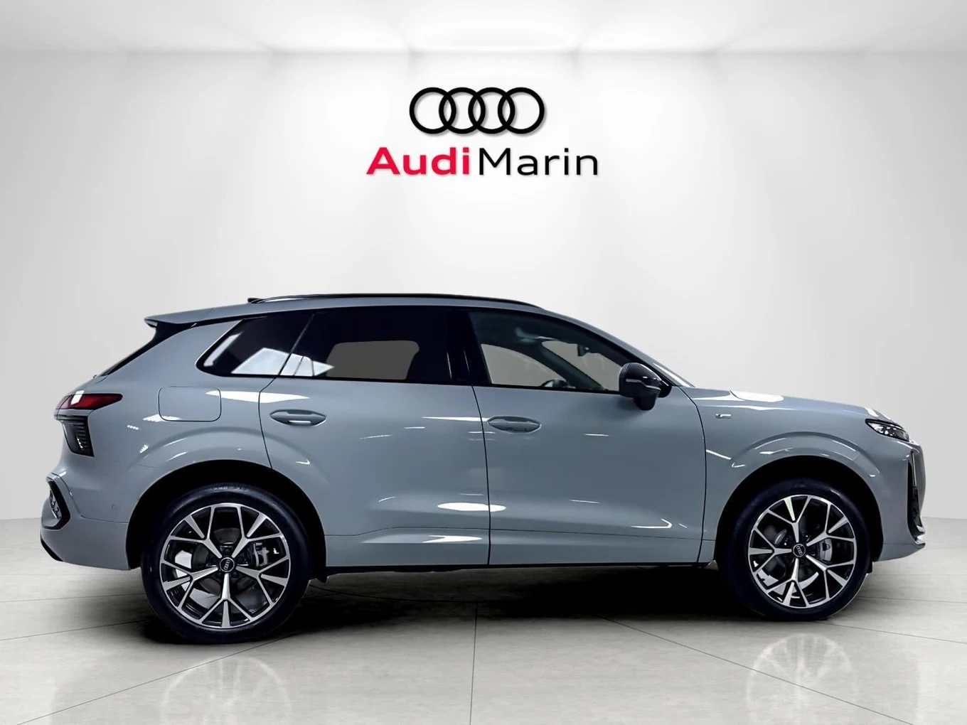 2026 Audi Q3 S line (FJ), 6/20