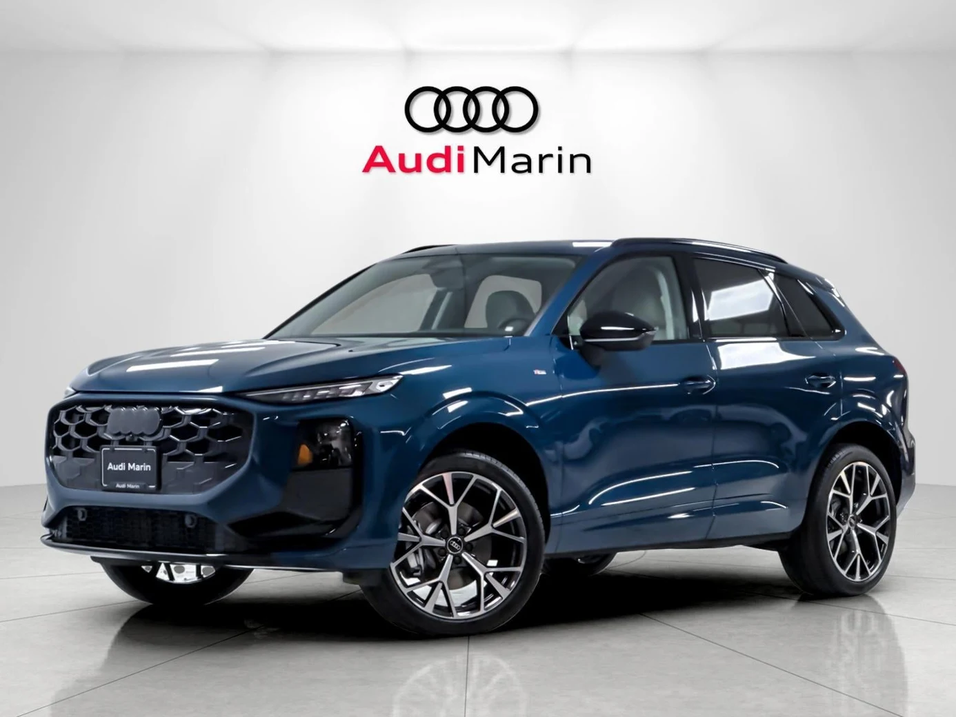 Audi Q3 S line (FJ) · Malpelo Blue Metallic · Indigo Auto Group