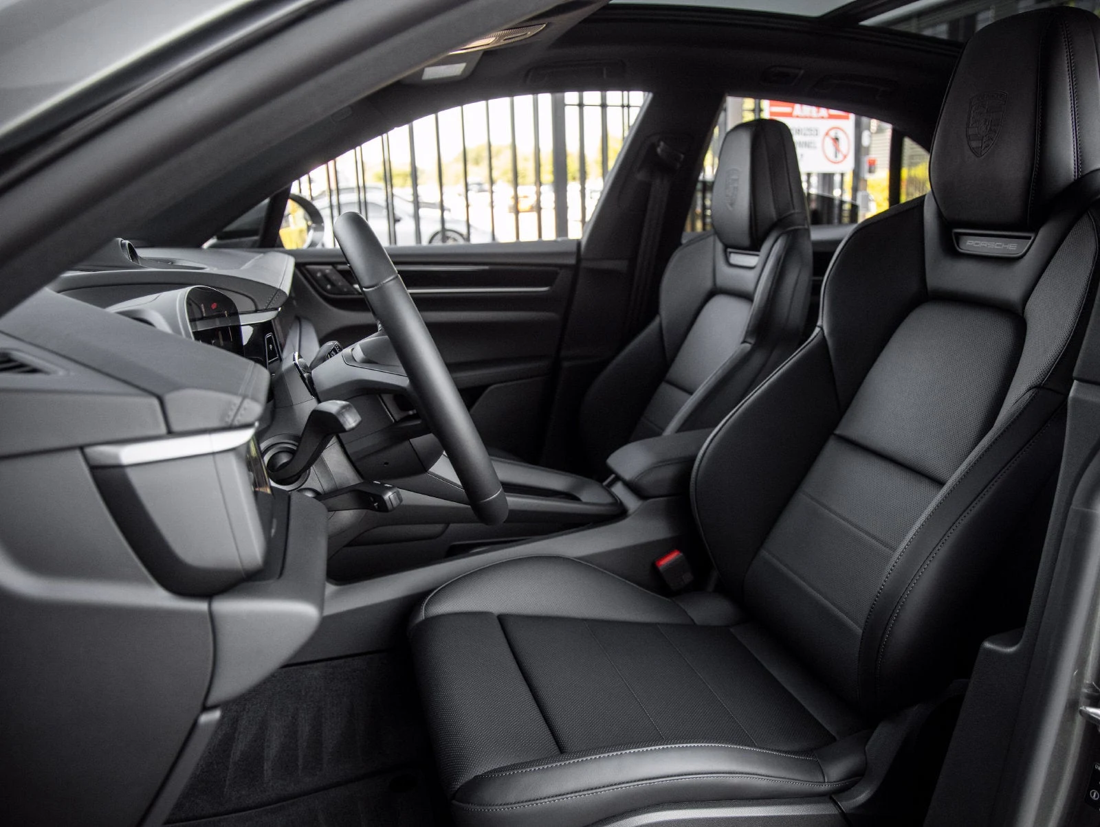 2026 Porsche Macan Electric (XAB), 5/20